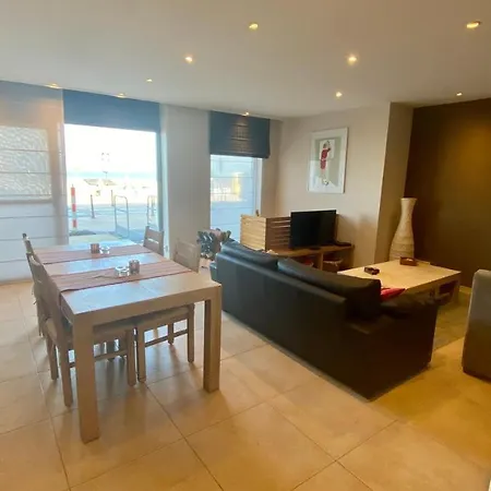 Appartamento Deluxe With Shared Pool Ostenda